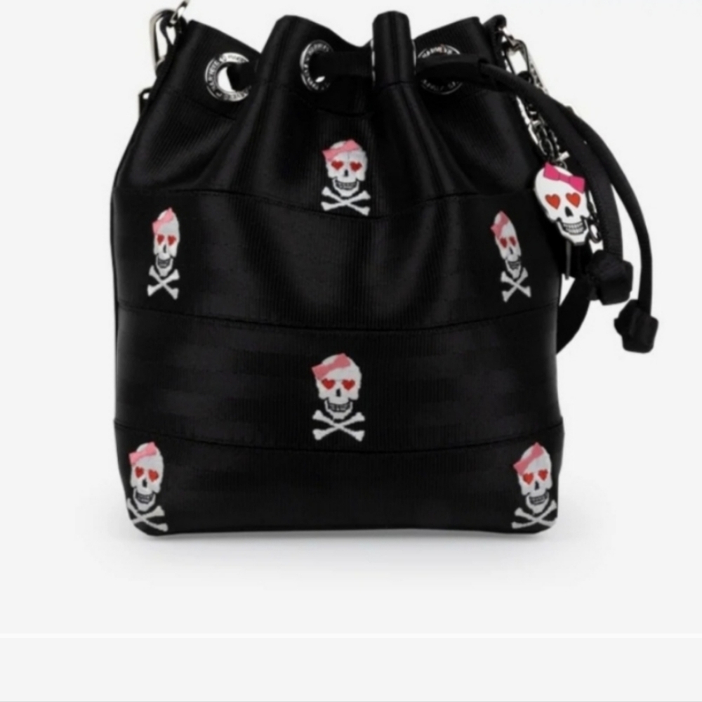 Harveys Tough Love Mini Park Hopper SUPER CUTE!!!